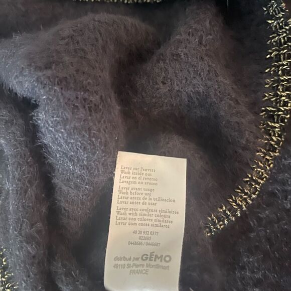 Gemo charcoal gray soft fuzzy sweater w gold metallic neck & /sleeve trim sz L - Picture 6 of 8